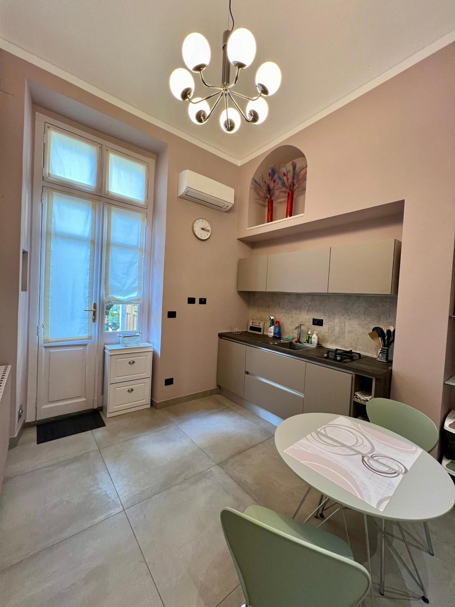 Al 26 Di Tache Apartment Turin Bagian luar foto