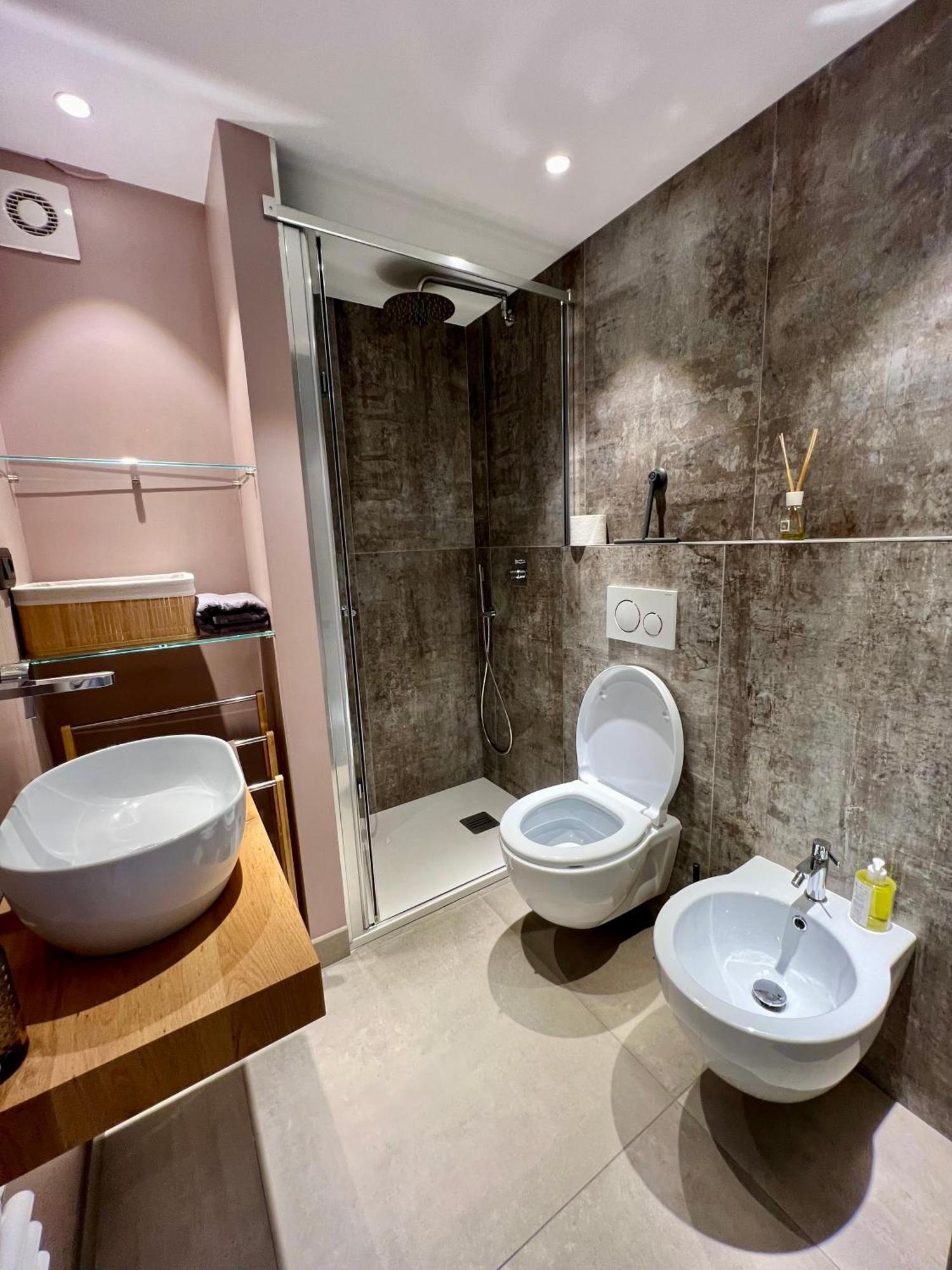 Al 26 Di Tache Apartment Turin Bagian luar foto